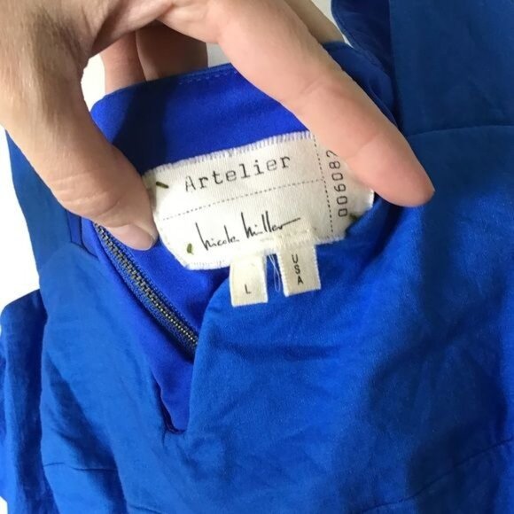 Nicole Miller Hailey Cold Shoulder Top Size Large Cropped Bell Sleeve Blue New - Picture 6 of 8